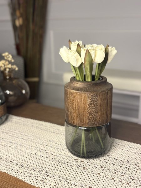 مزهرية القزاز والخشب