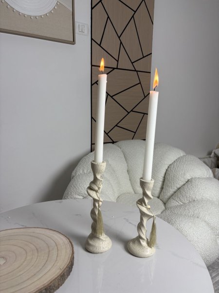 شمعدانات حجر مموجة